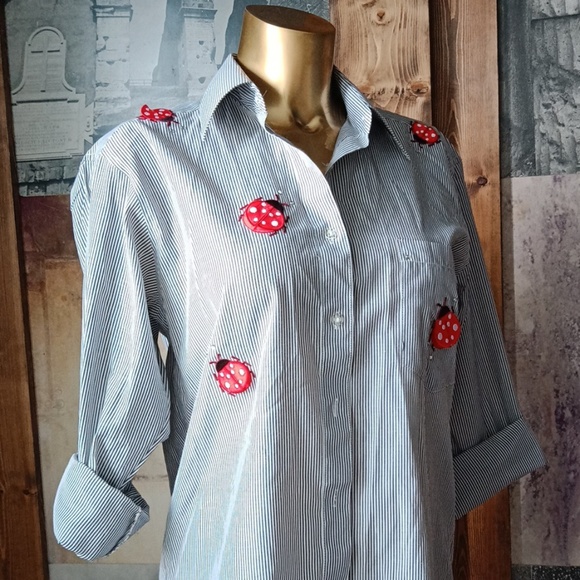 Fabrizio by Afiva adorable shirt features ladybug - Picture 1 of 8